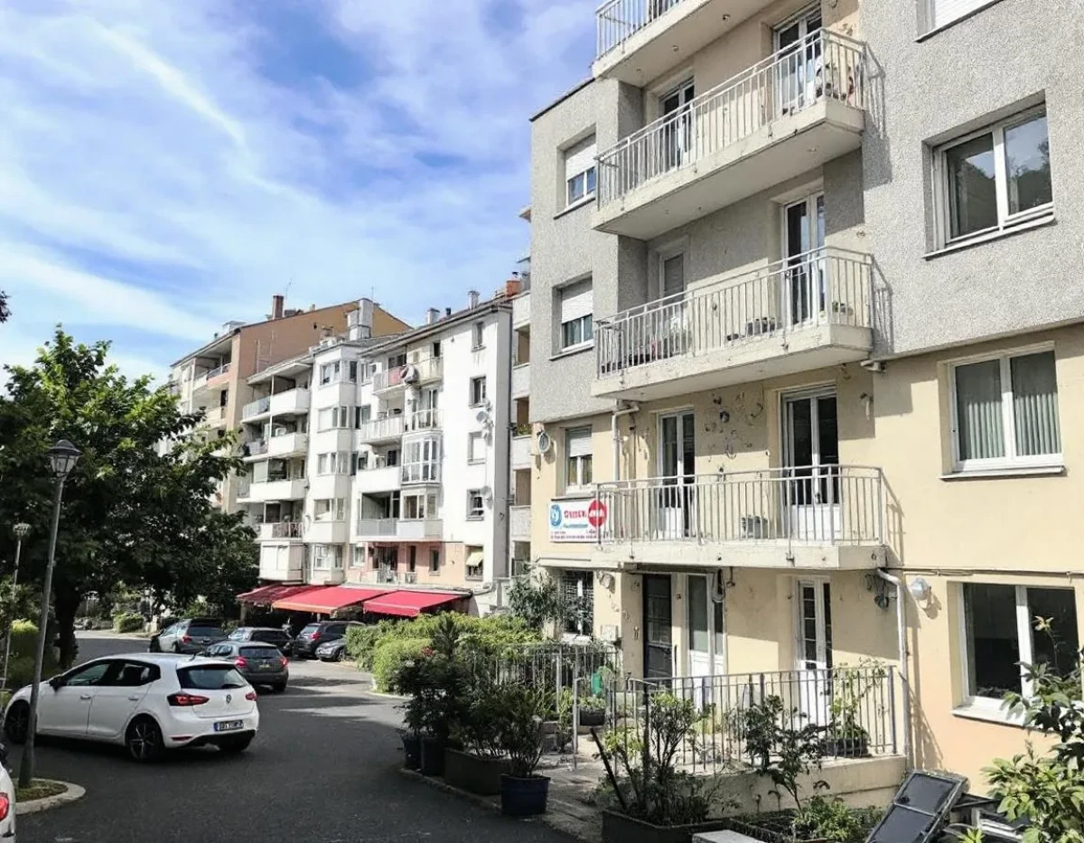 Négociation de Bail d'Habitation : Maîtrisez vos Droits et Devoirs en tant que Locataire